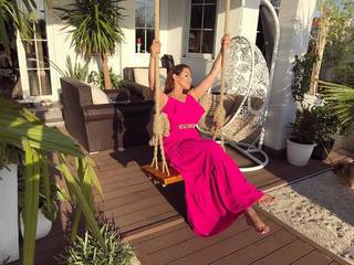 Seka Aleksic feet photo thumbnail