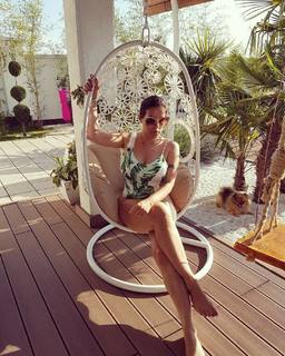 Seka Aleksic feet photo thumbnail