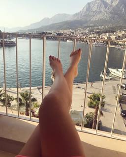 Seka Aleksic feet photo thumbnail