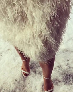 Seka Aleksic feet photo thumbnail