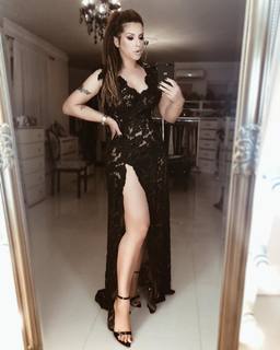 Seka Aleksic feet photo thumbnail