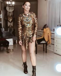 Seka Aleksic feet photo thumbnail