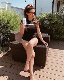 Seka Aleksic feet photo thumbnail