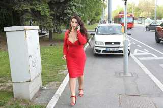 Seka Aleksic feet photo thumbnail