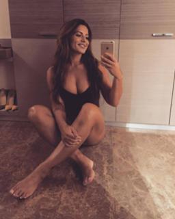 Seka Aleksić feet photo 1