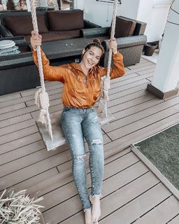 Seka Aleksić feet photo 12