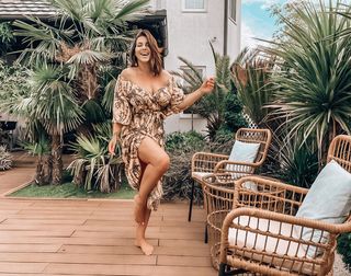 Seka Aleksić feet photo 12