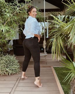 Seka Aleksić feet photo 7