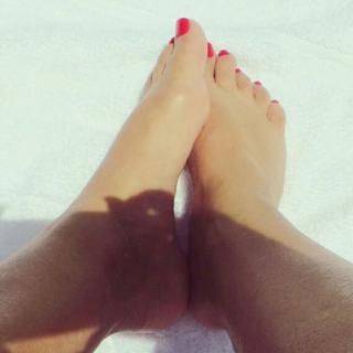 Seka Aleksić feet photo 1