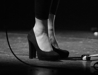 Selah Sue feet photo 1