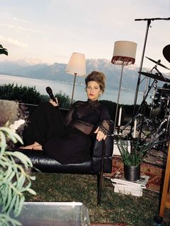 Selah Sue feet photo 2