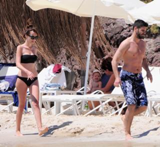Selen Soyder feet photo 13