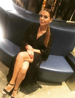 Selen Soyder feet photo 17