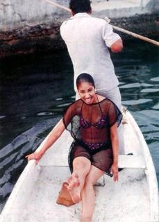 Selena feet photo thumbnail