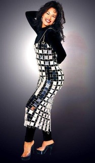 Selena feet photo thumbnail