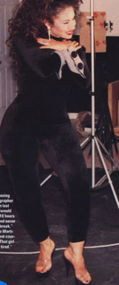 Selena feet photo thumbnail