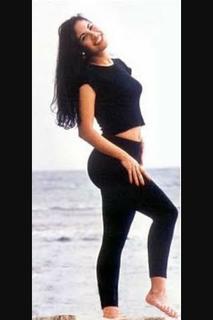 Selena feet photo thumbnail