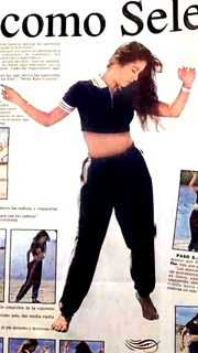 Selena feet photo thumbnail