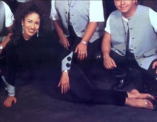 Selena feet photo thumbnail