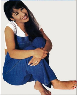 Selena feet photo thumbnail