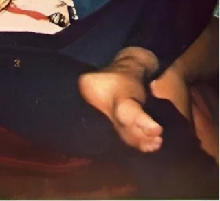 Selena feet photo thumbnail