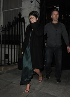 Selena Gomez feet photo thumbnail