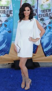 Selena Gomez feet photo thumbnail