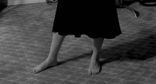 Selena Gomez feet photo thumbnail