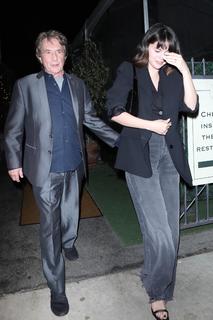 Selena Gomez feet photo thumbnail