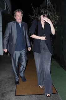 Selena Gomez feet photo thumbnail