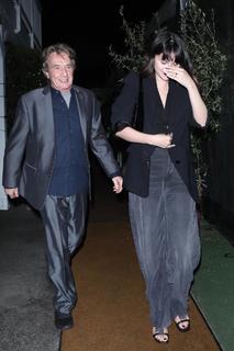 Selena Gomez feet photo thumbnail