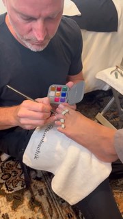 Selena Gomez feet photo thumbnail