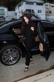 Selena Gomez feet photo thumbnail