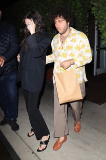 Selena Gomez feet photo thumbnail