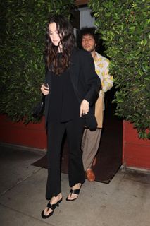 Selena Gomez feet photo thumbnail