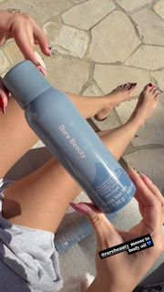 Selena Gomez feet photo 20