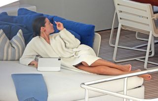 Selena Gomez feet photo 6