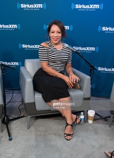 Selenis Leyva feet photo 9