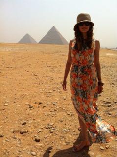 Selin Demiratar feet photo 10