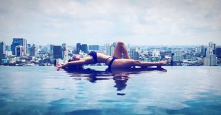 Selina Lo feet photo 15