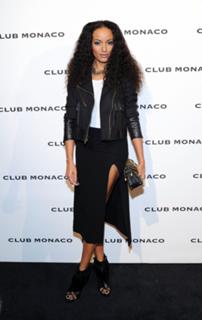 Selita Ebanks feet photo thumbnail