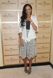 Selita Ebanks feet photo thumbnail