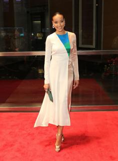 Selita Ebanks feet photo thumbnail