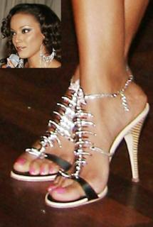 Selita Ebanks feet photo thumbnail