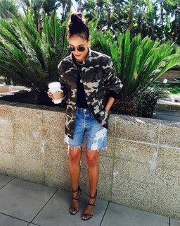 Selita Ebanks feet photo thumbnail