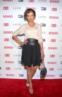 Selita Ebanks feet photo thumbnail