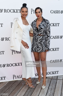 Selita Ebanks feet photo thumbnail