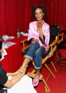 Selita Ebanks feet photo thumbnail