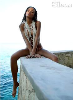 Selita Ebanks feet photo thumbnail
