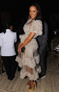 Selita Ebanks feet photo thumbnail